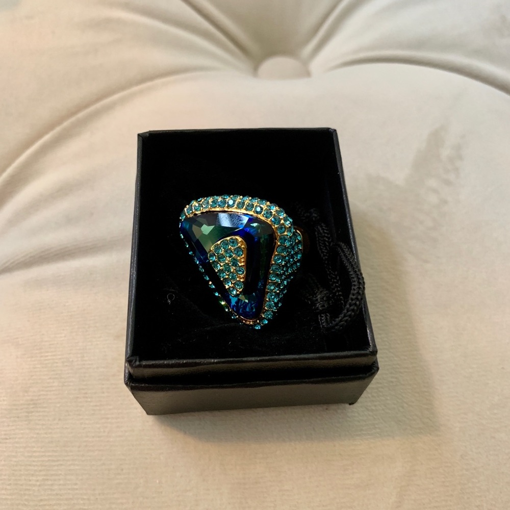 Akkad ring